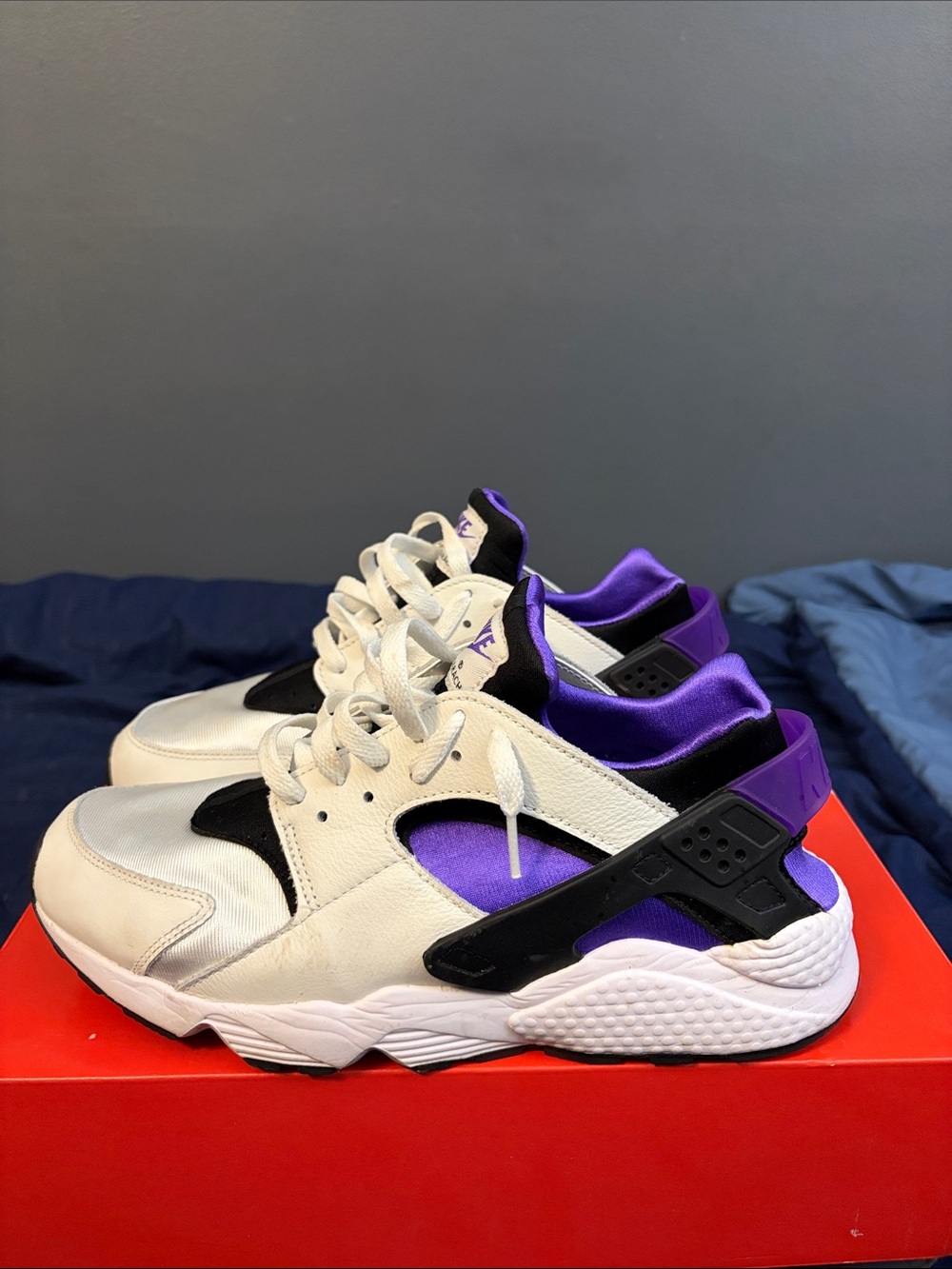 Nike White Black Purple Athletic Sneakers